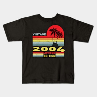 17 Year Old Gifts Vintage 2004 Limited Edition Kids T-Shirt